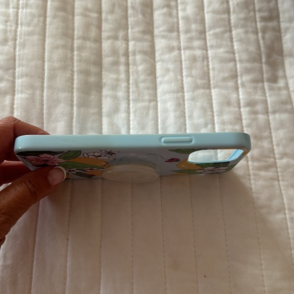 Vera Bradley Lemon Grove Squeeze the Day iPhone 12 case - Picture 3 of 6